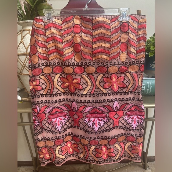 ECI Floral Pencil Midi Skirt Red and Orange Embroidery Fall Winter Wear Size 12 - Picture 6 of 9